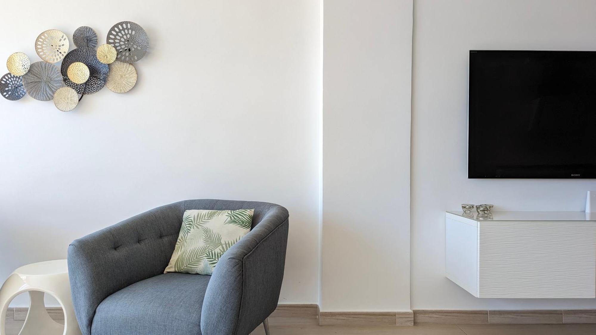 Apartment Esmeralda Sea Front